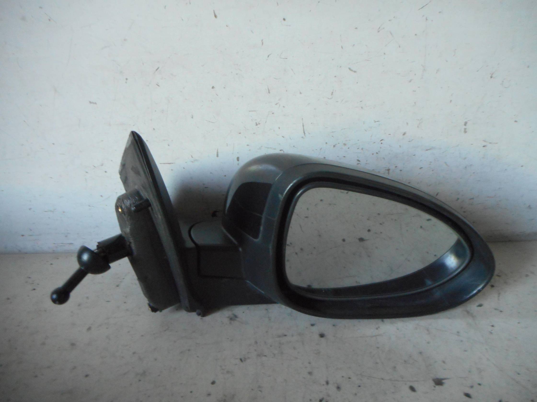 Retrovisore est. dx.